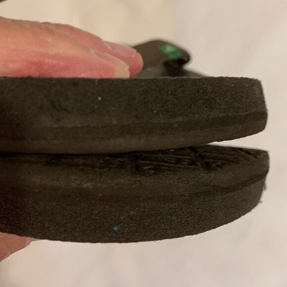 Sanuk Size 10 flip-flop sandals memory foam soles - Picture 7 of 9
